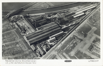 4079 Luchtfoto van de Kantoor en Fabriek N.V. Staalfabrieken DEMKA voorheen J.M. de Muinck Keizer (Havenweg 7) te ...